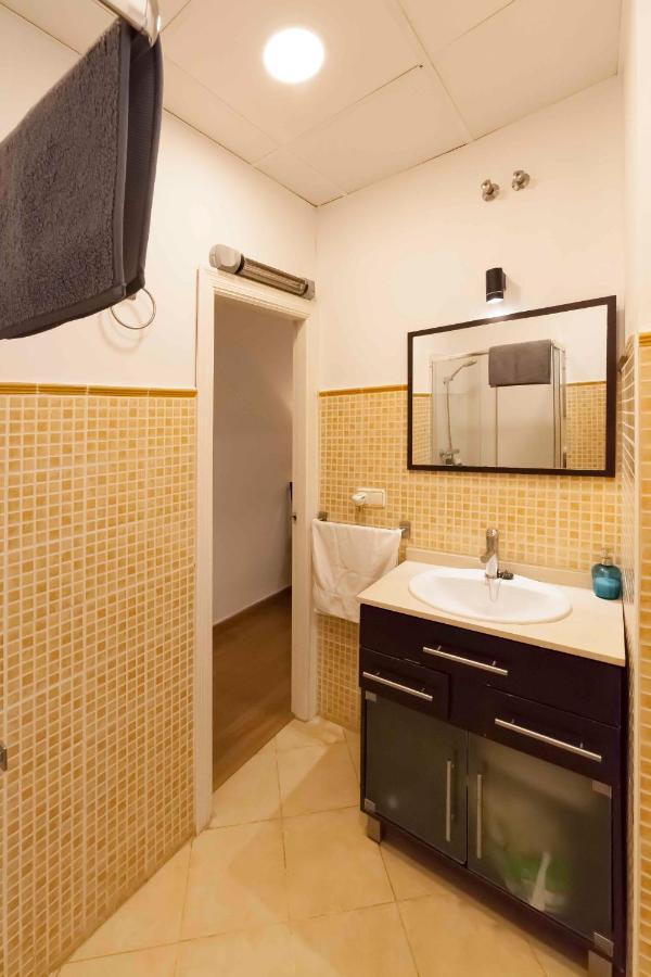 Sf - Shiny Apartment In City Centre Siviglia Esterno foto